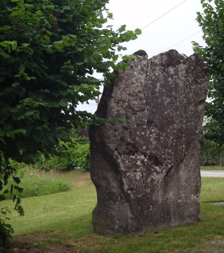 Menhir à Ecuelles