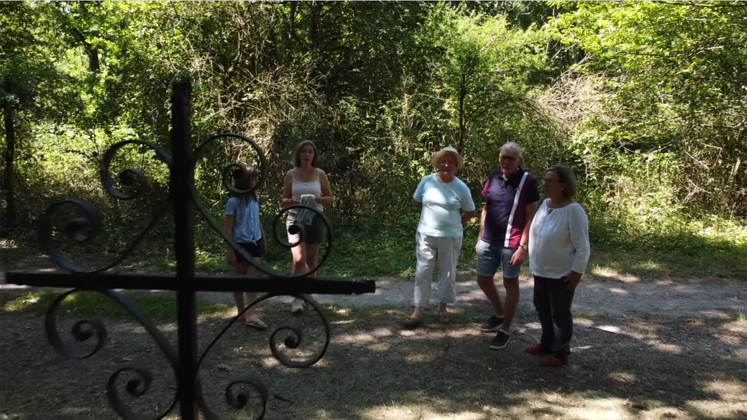 Les cailloux, ses vignes et ses vergers